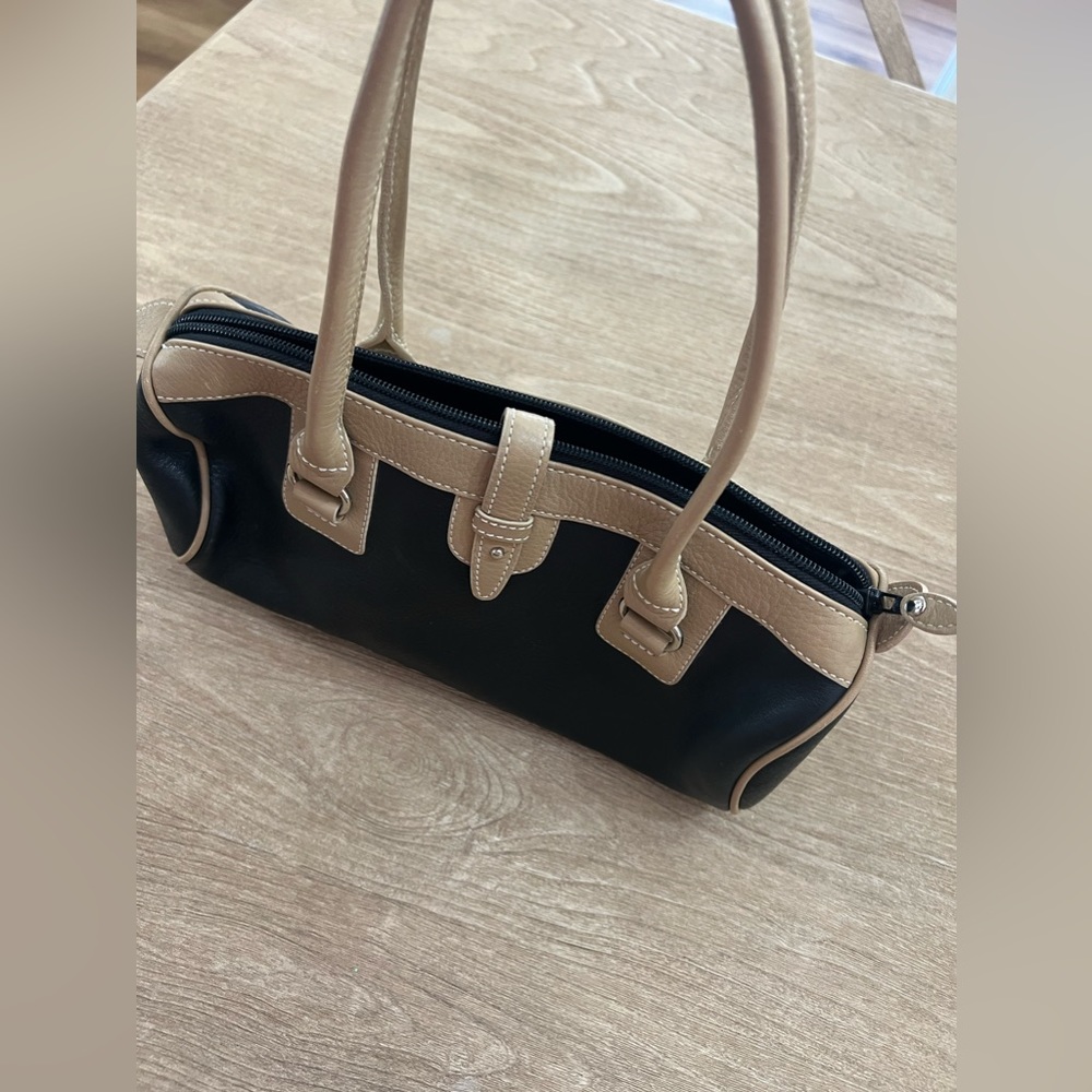 Fiori Leather Black and Tan tote handbag